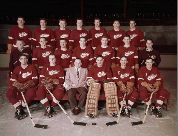 The 1955 Detroit Red Wings posing for a team photo